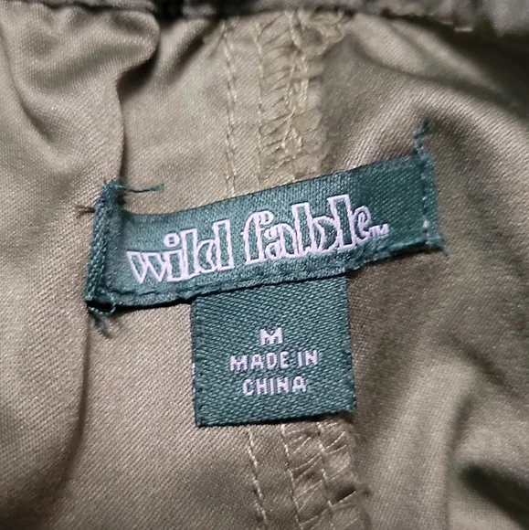Wild Fable Cargo Pants Size Medium EUC - Picture 7 of 7